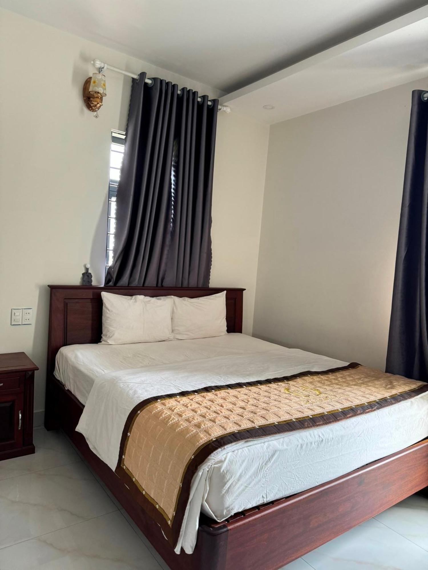 Hoang Khiem Hotel プレイク エクステリア 写真