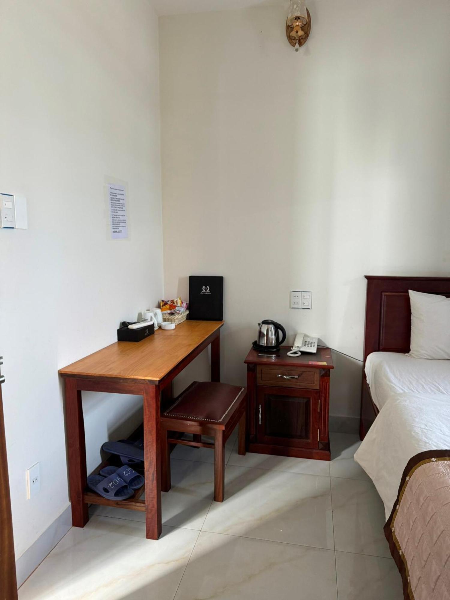 Hoang Khiem Hotel プレイク エクステリア 写真