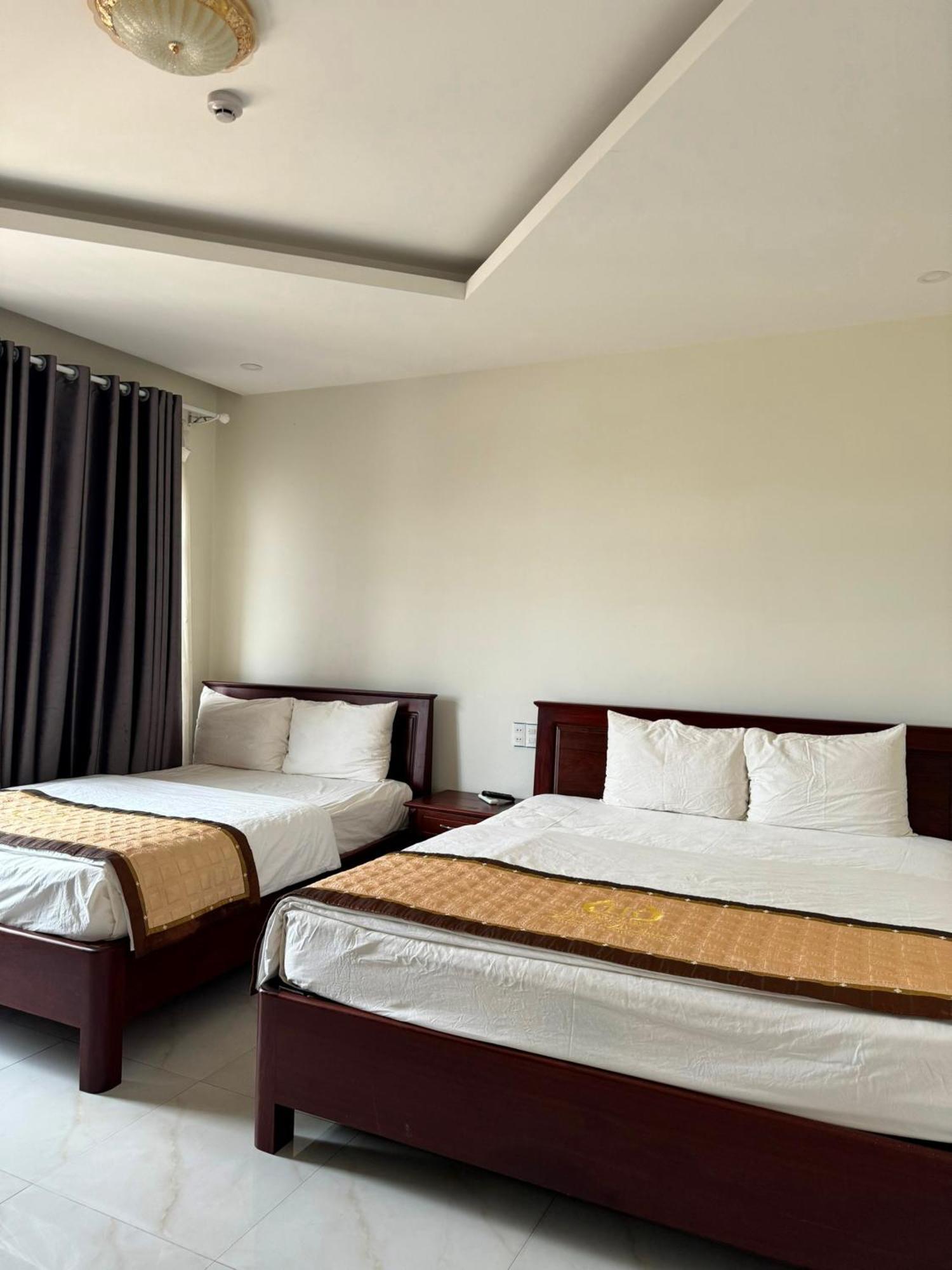 Hoang Khiem Hotel プレイク エクステリア 写真