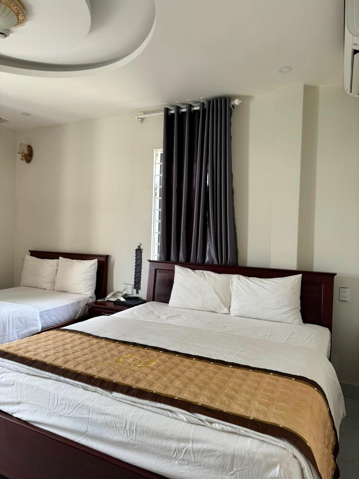 Hoang Khiem Hotel プレイク エクステリア 写真