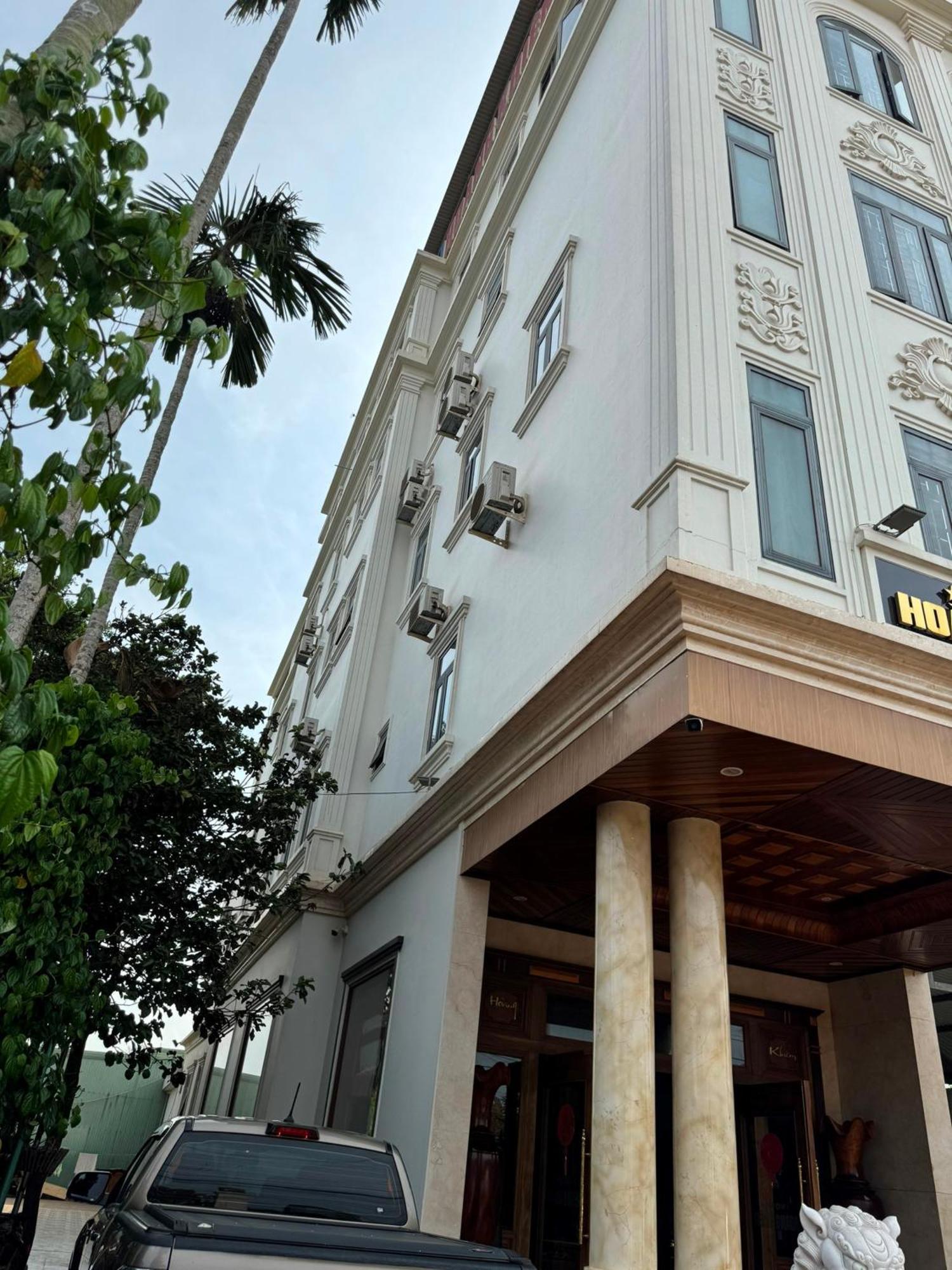 Hoang Khiem Hotel プレイク エクステリア 写真